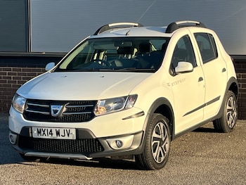 Used Dacia Sandero Stepway 2014 for sale - 76605475: Photo