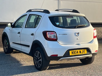 Used Dacia Sandero Stepway 2014 for sale - 76605475: Photo