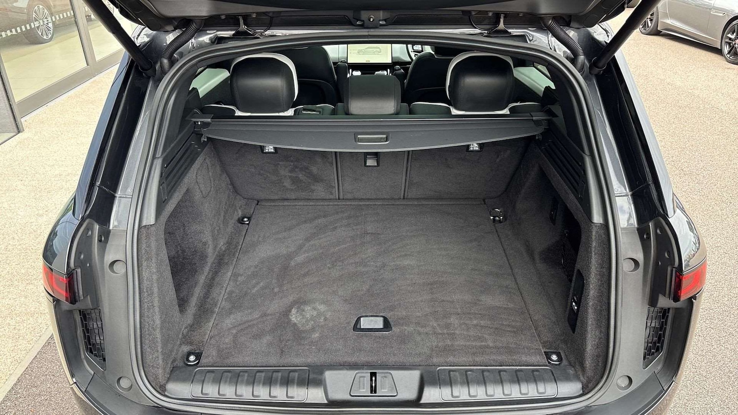 Used Land Rover Range Rover Sport 2023 for sale - 76460197: Photo 10