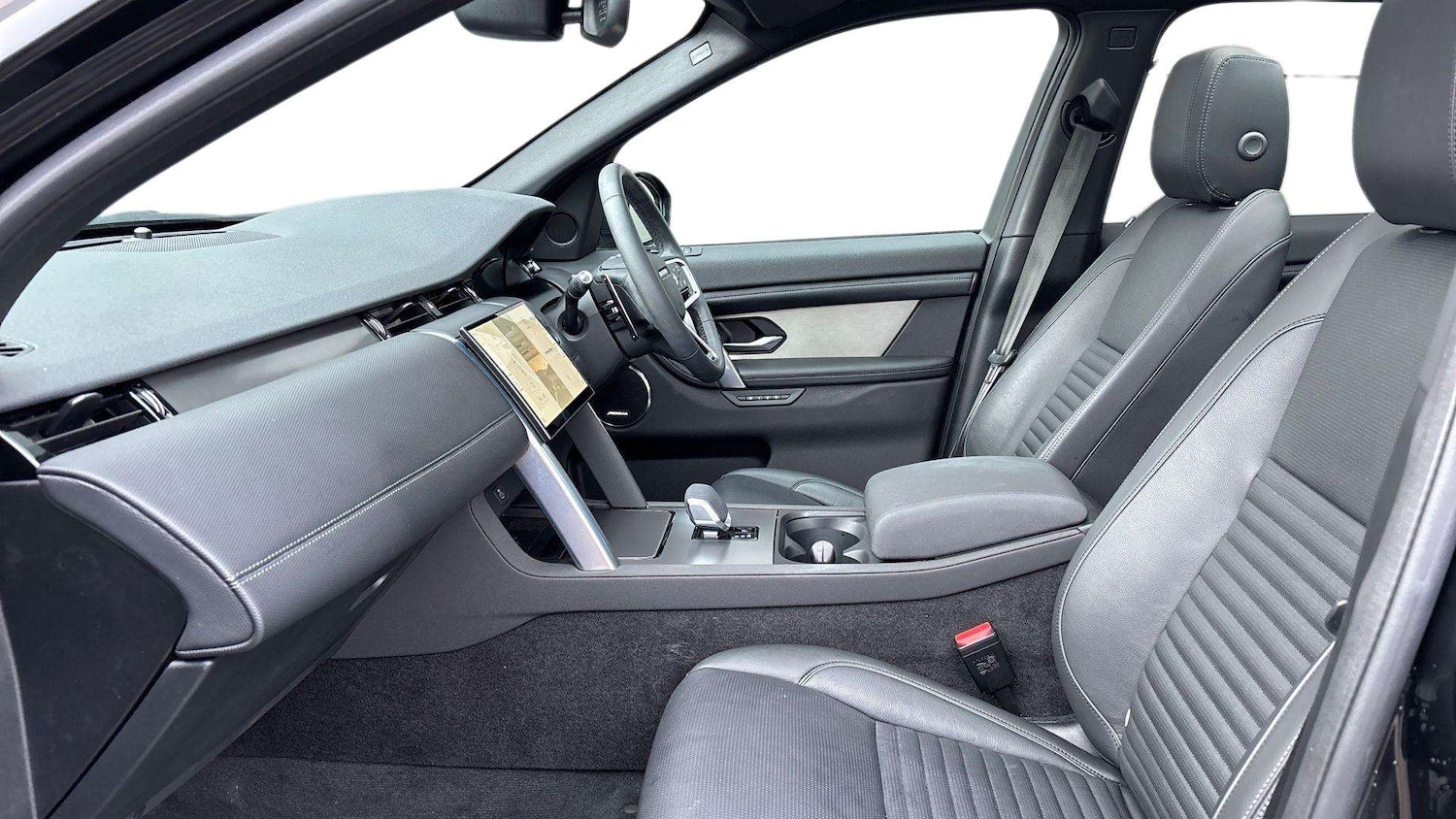 Used Land Rover Discovery Sport 2024 for sale - 77233124: Photo 3