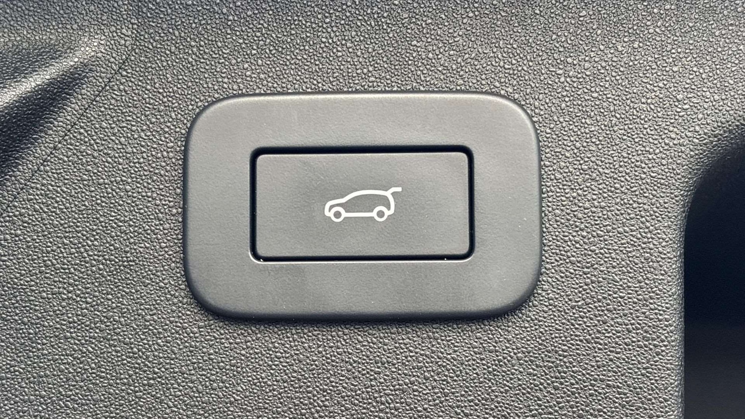 Used Land Rover Discovery Sport 2024 for sale - 77233124: Photo 34