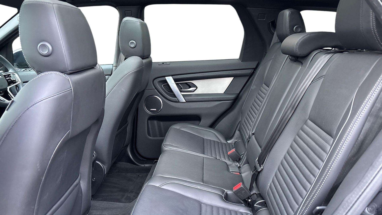 Used Land Rover Discovery Sport 2024 for sale - 77233124: Photo 4