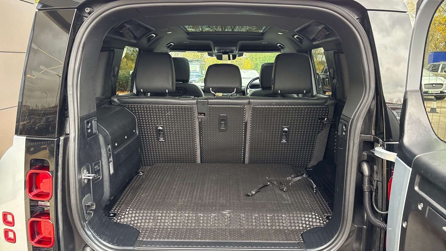 Used Land Rover Defender 2021 for sale - 76459806: Photo 10