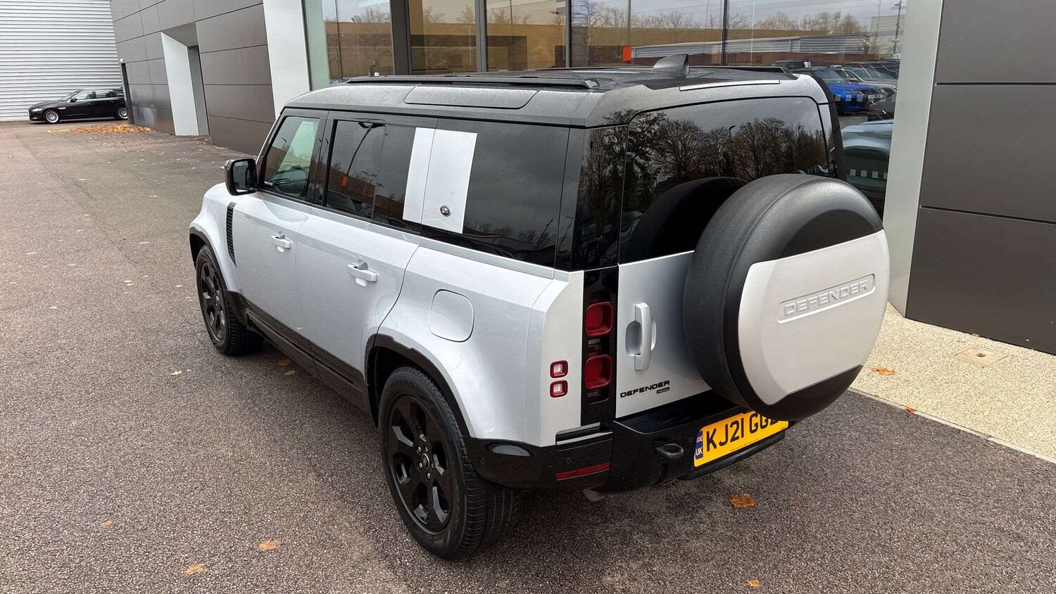Used Land Rover Defender 2021 for sale - 76459806: Photo 31