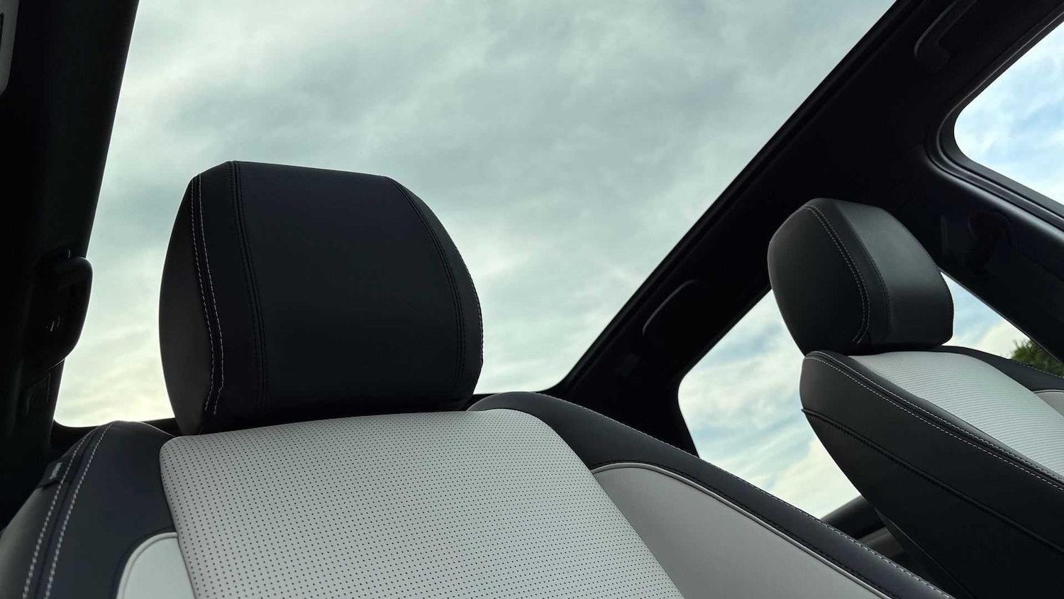 Used Land Rover Discovery Sport 2025 for sale - 76459946: Photo 28