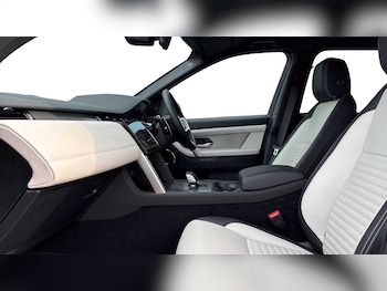 Used Land Rover Discovery Sport 2025 for sale - 76459946: Photo