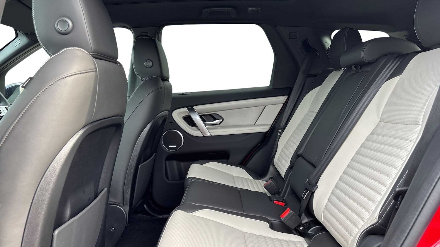 Used Land Rover Discovery Sport 2025 for sale - 76459946: Photo 4