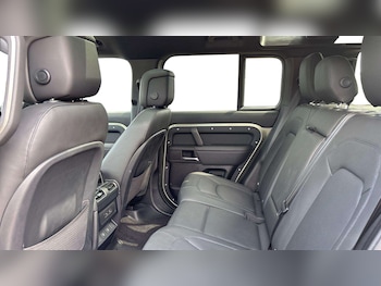 Used Land Rover Defender 2024 for sale - 79190203: Photo