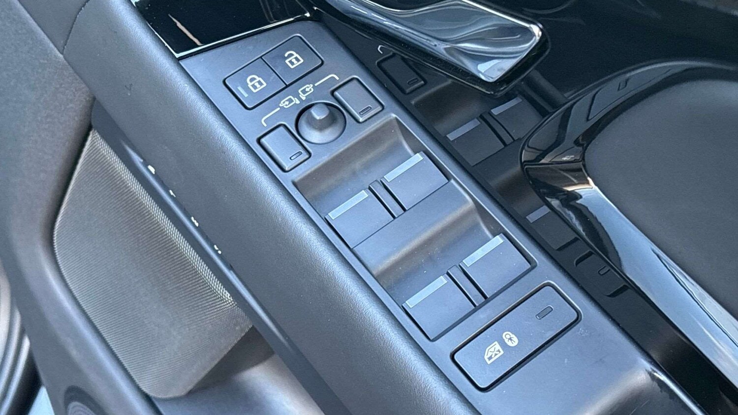 Used Land Rover Range Rover Evoque 2025 for sale - 76460619: Photo 34