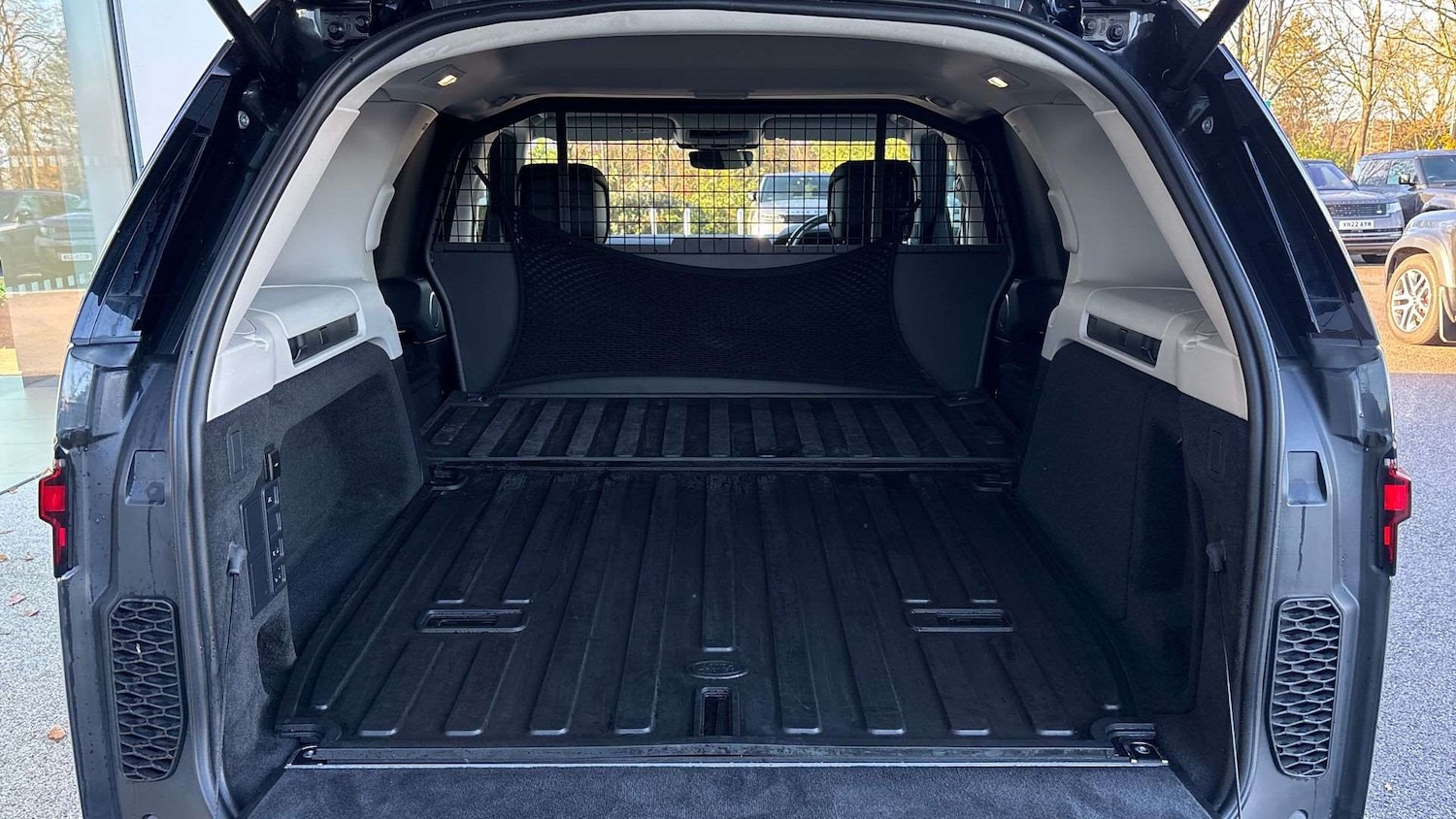 Used Land Rover Discovery 2023 for sale - 76564554: Photo 10