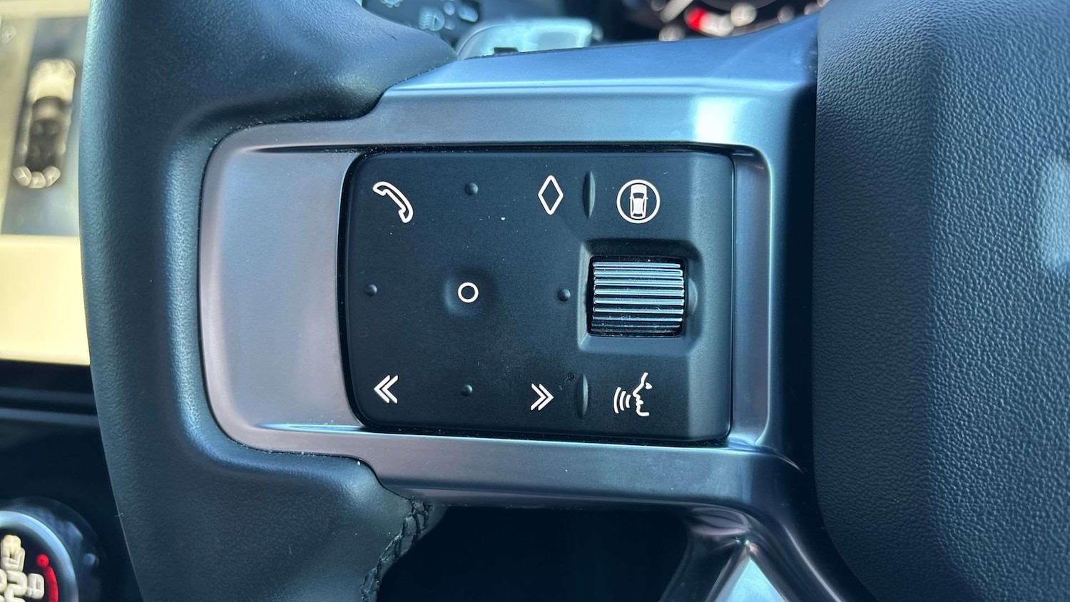 Used Land Rover Discovery 2023 for sale - 76564554: Photo 34