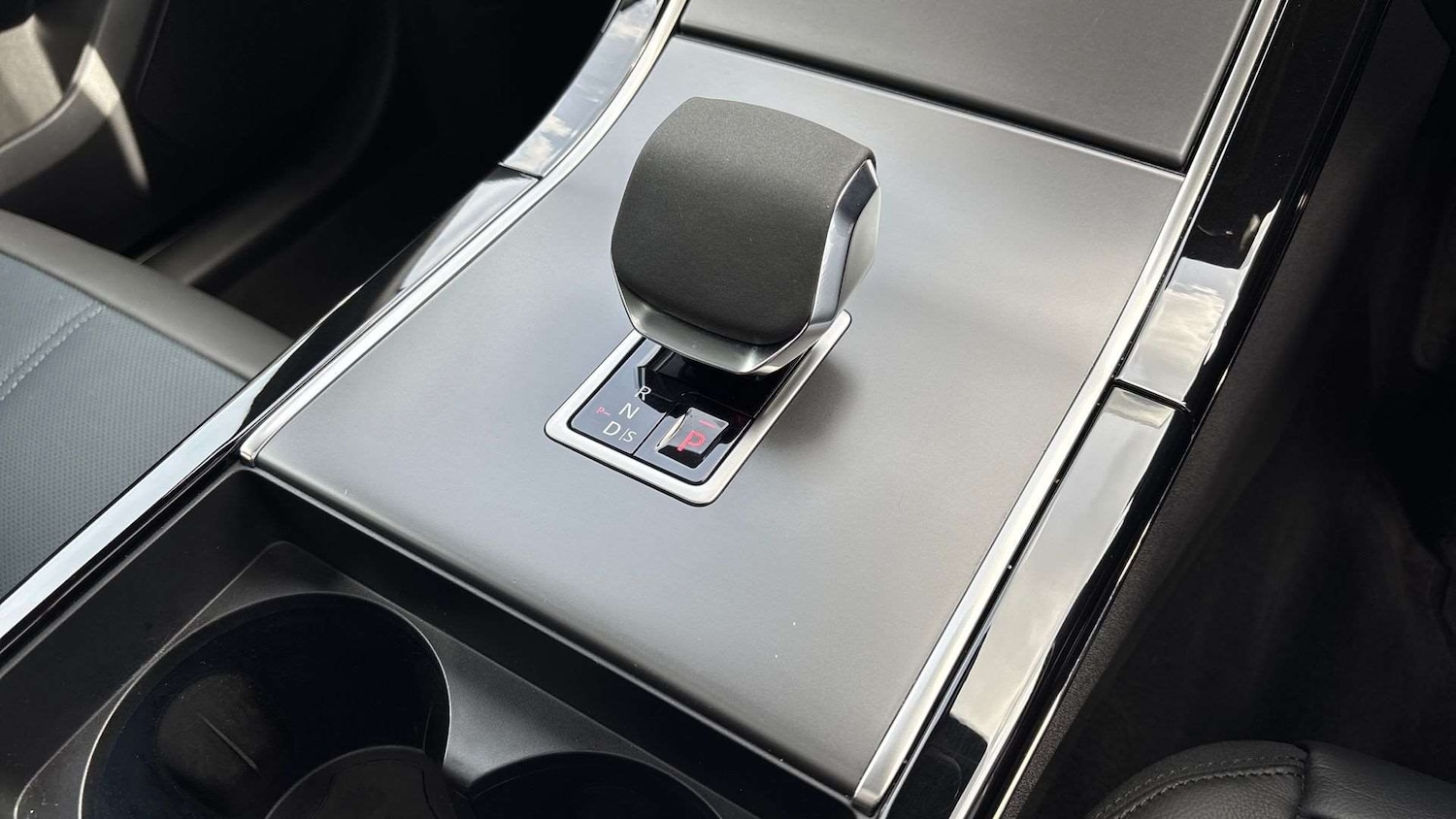 Used Land Rover Range Rover Velar 2023 for sale - 76459966: Photo 13