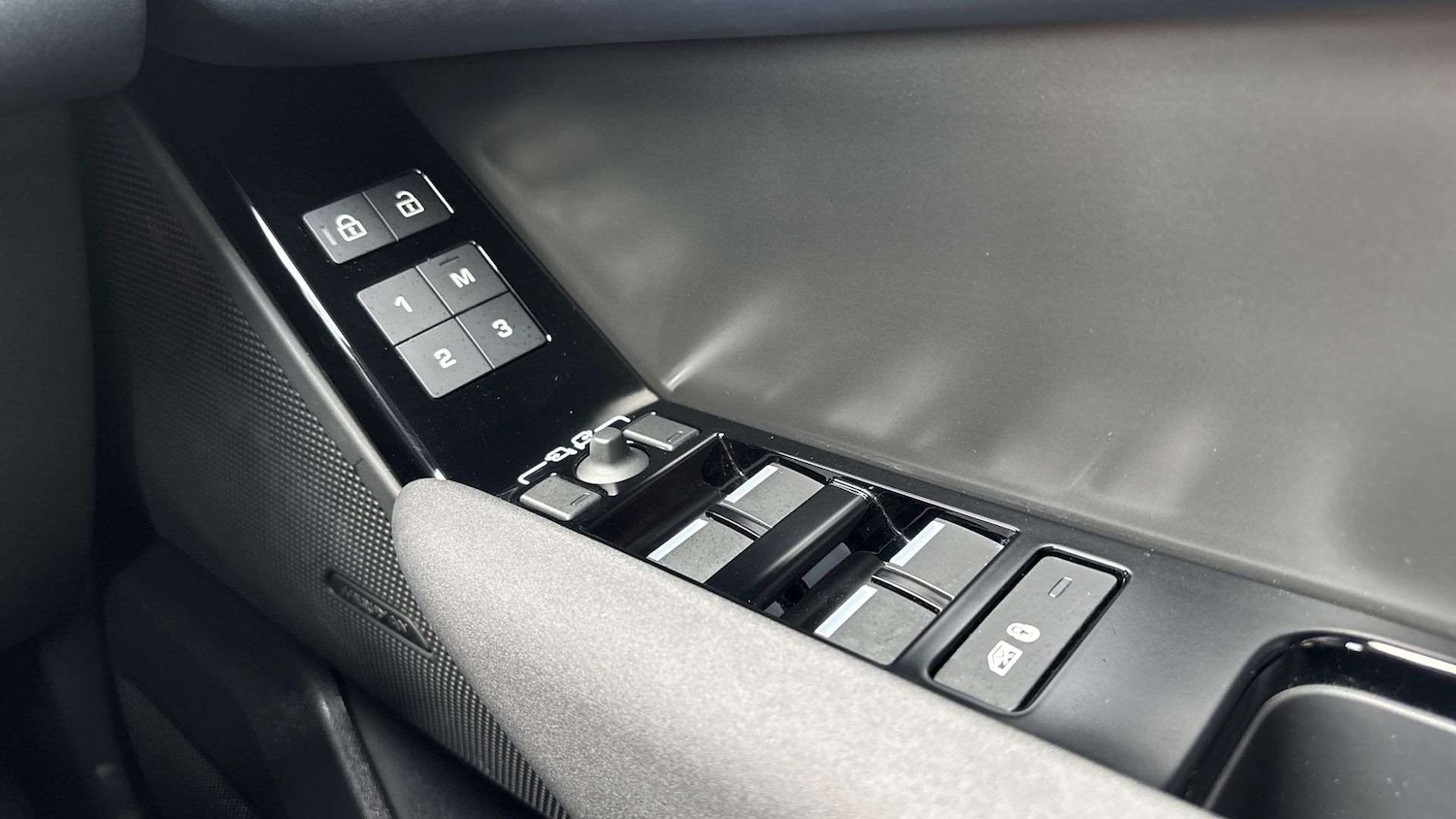 Used Land Rover Range Rover Velar 2023 for sale - 76459966: Photo 33