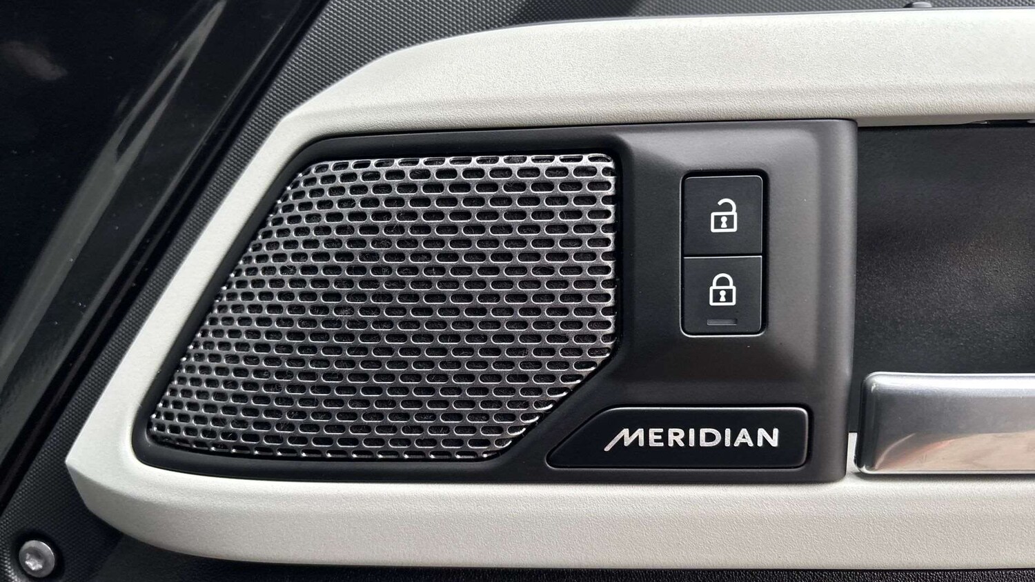 Used Land Rover Defender 2024 for sale - 77458537: Photo 24