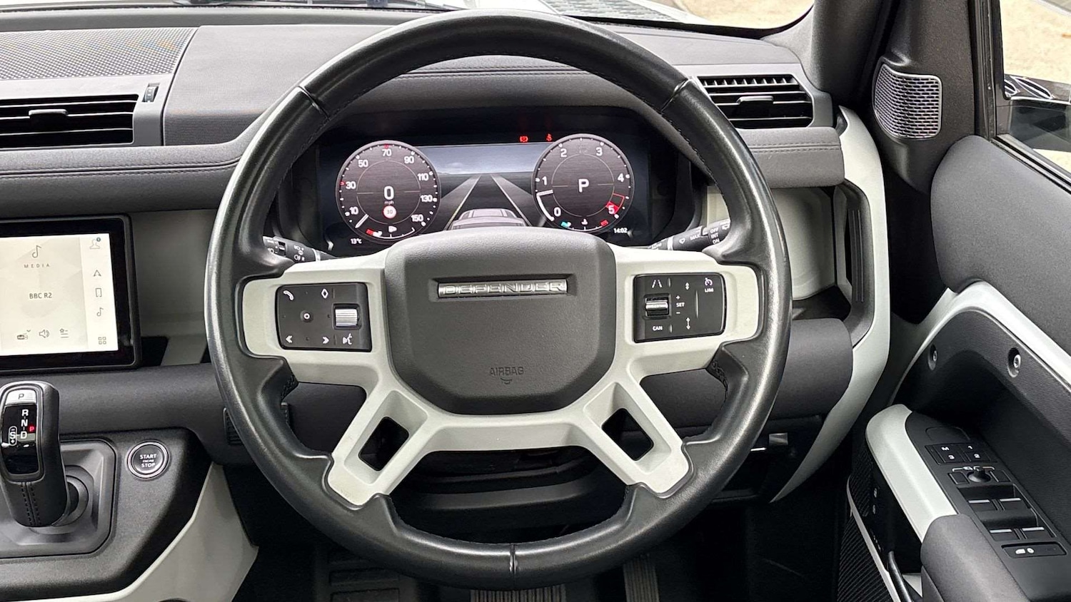 Used Land Rover Defender 2022 for sale - 76460577: Photo 15