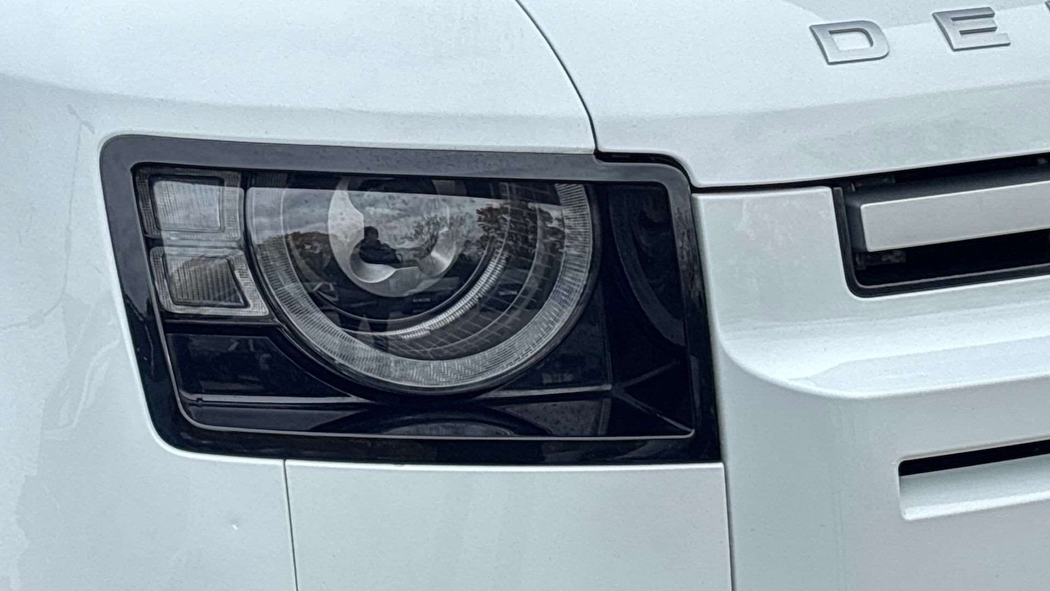 Used Land Rover Defender 2022 for sale - 76460577: Photo 17