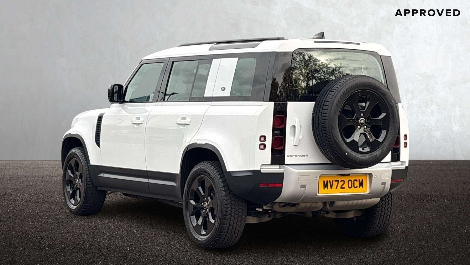 Used Land Rover Defender 2022 for sale - 76460577: Photo 2