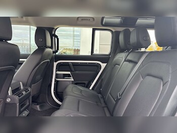 Used Land Rover Defender 2022 for sale - 76460577: Photo
