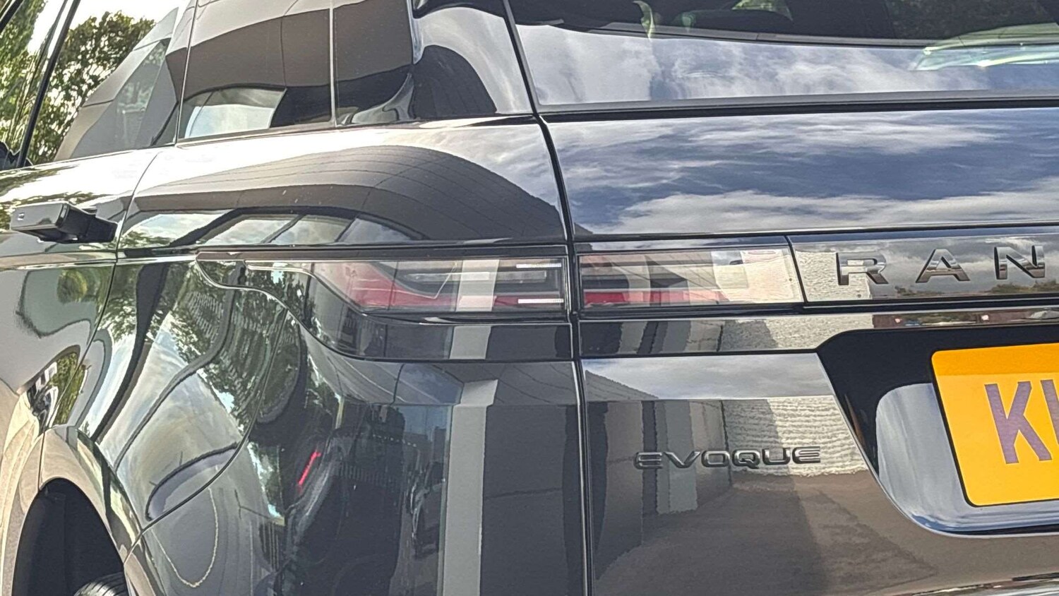 Used Land Rover Range Rover Evoque 2025 for sale - 77526979: Photo 19