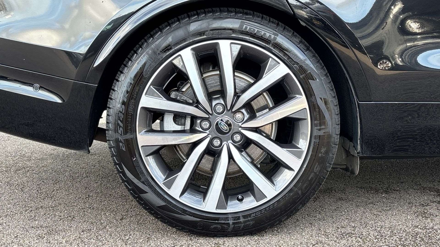 Used Land Rover Discovery 2023 for sale - 76460442: Photo 30