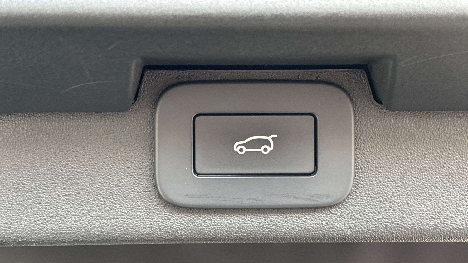 Used Land Rover Discovery 2023 for sale - 76460442: Photo 31