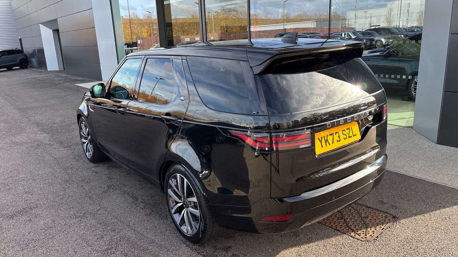 Used Land Rover Discovery 2023 for sale - 76460442: Photo 32