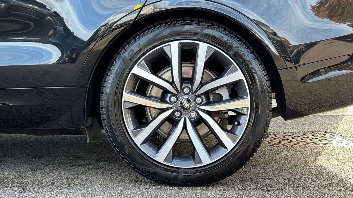 Used Land Rover Discovery 2023 for sale - 76460442: Photo 33