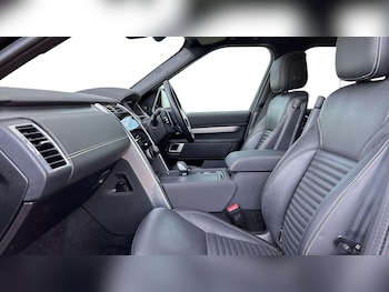 Used Land Rover Discovery 2023 for sale - 76460442: Photo