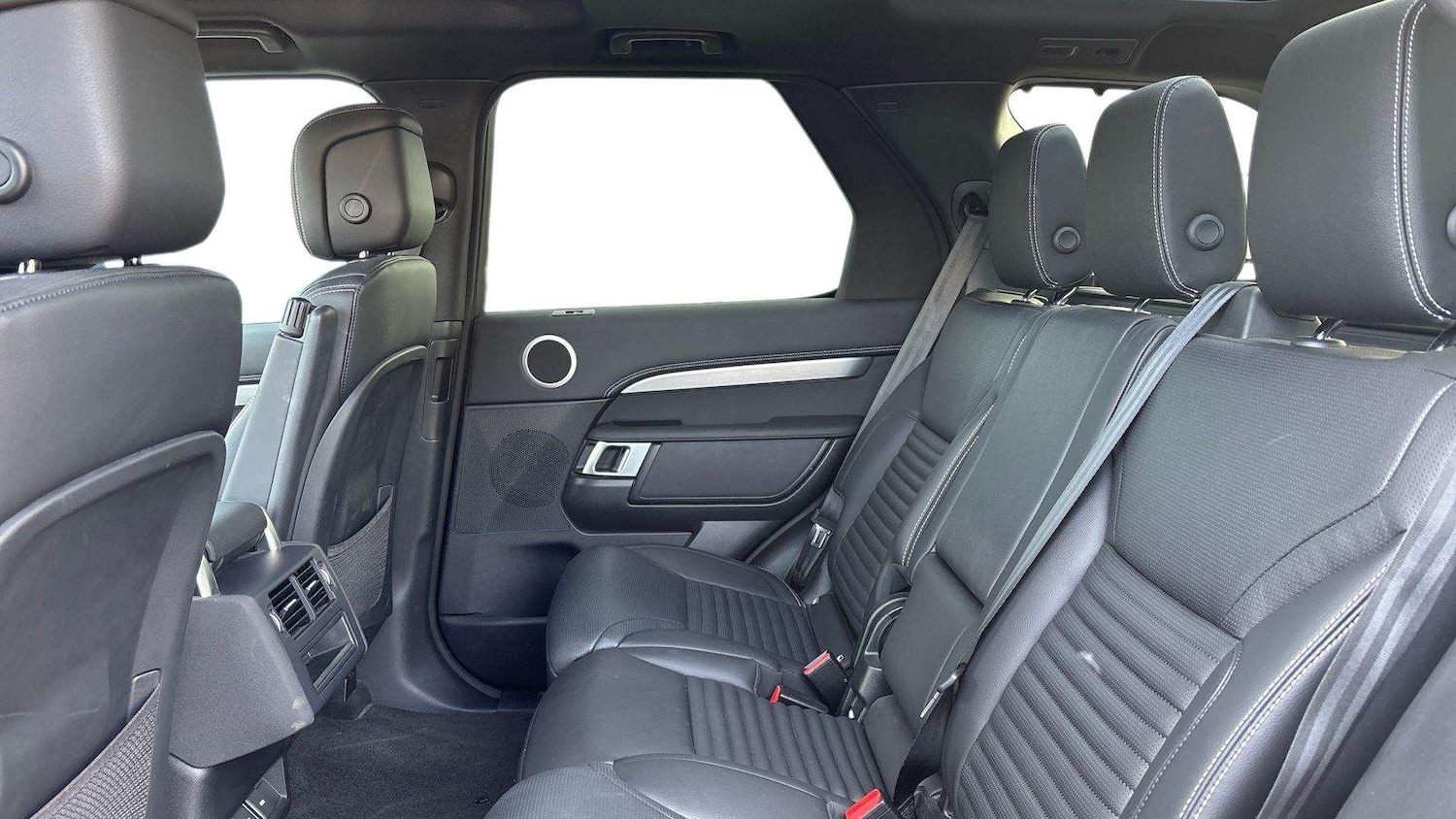 Used Land Rover Discovery 2023 for sale - 76460442: Photo 4