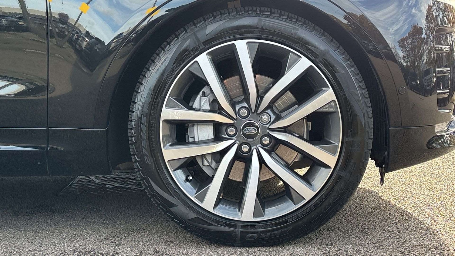 Used Land Rover Discovery 2023 for sale - 76460442: Photo 8