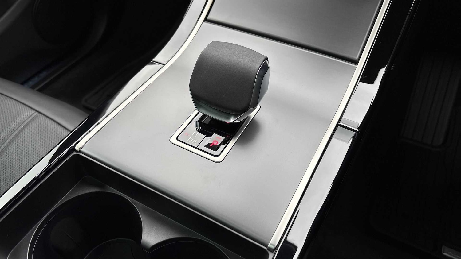 Used Land Rover Range Rover Evoque 2025 for sale - 76460469: Photo 13