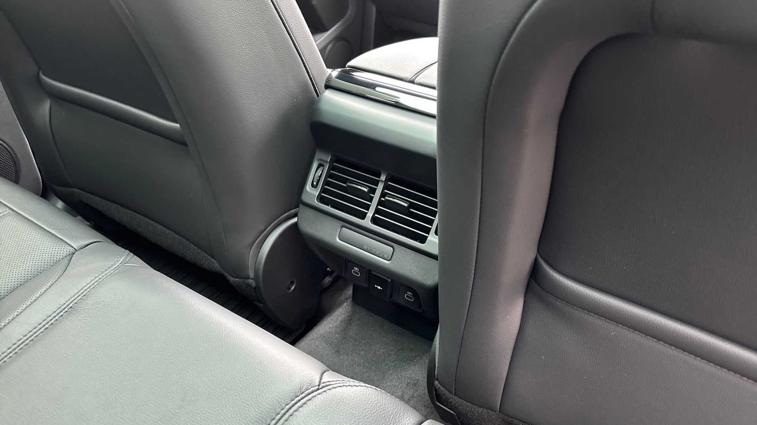 Used Land Rover Range Rover Evoque 2025 for sale - 76460469: Photo 18