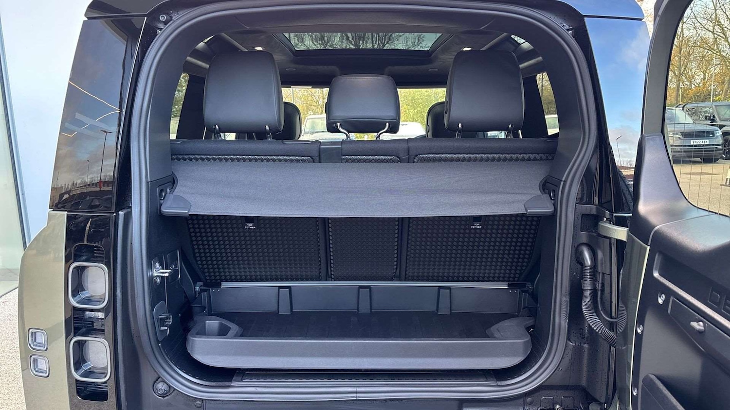 Used Land Rover Defender 2025 for sale - 76515557: Photo 10