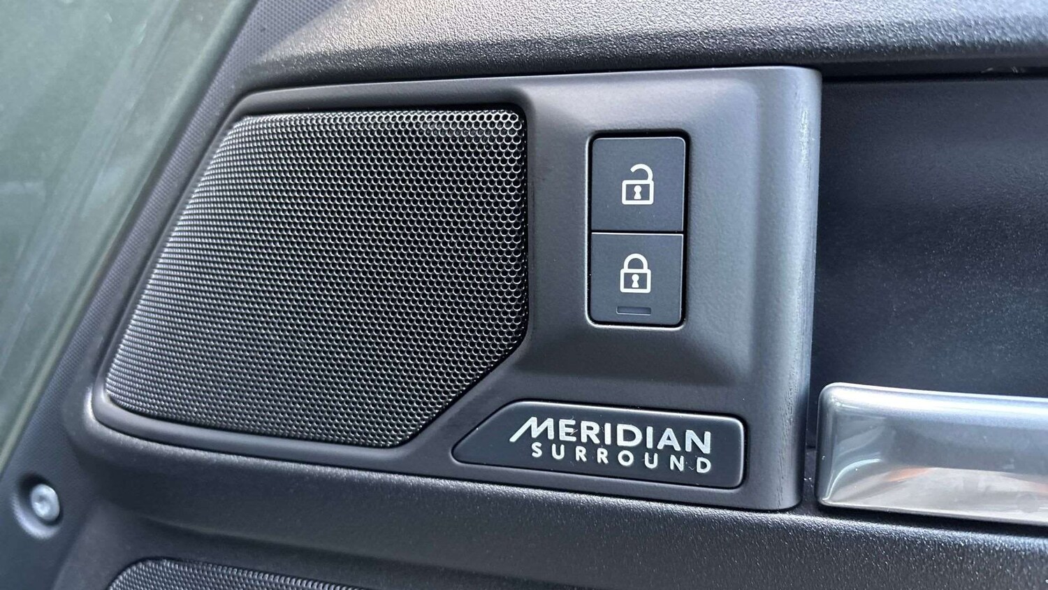 Used Land Rover Defender 2025 for sale - 76515557: Photo 24