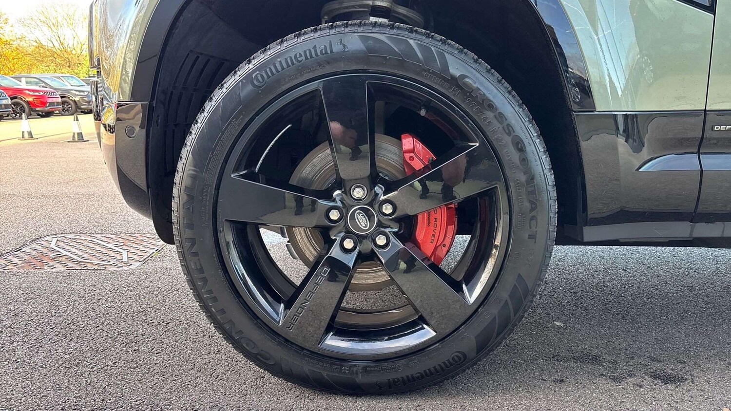 Used Land Rover Defender 2025 for sale - 76515557: Photo 32