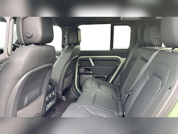 Used Land Rover Defender 2023 for sale - 79118080: Photo