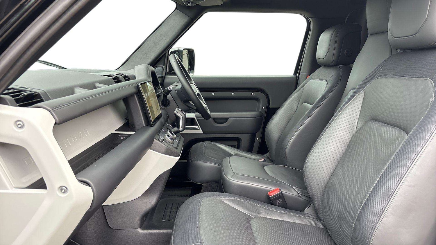 Used Land Rover Defender 2024 for sale - 76460318: Photo 3