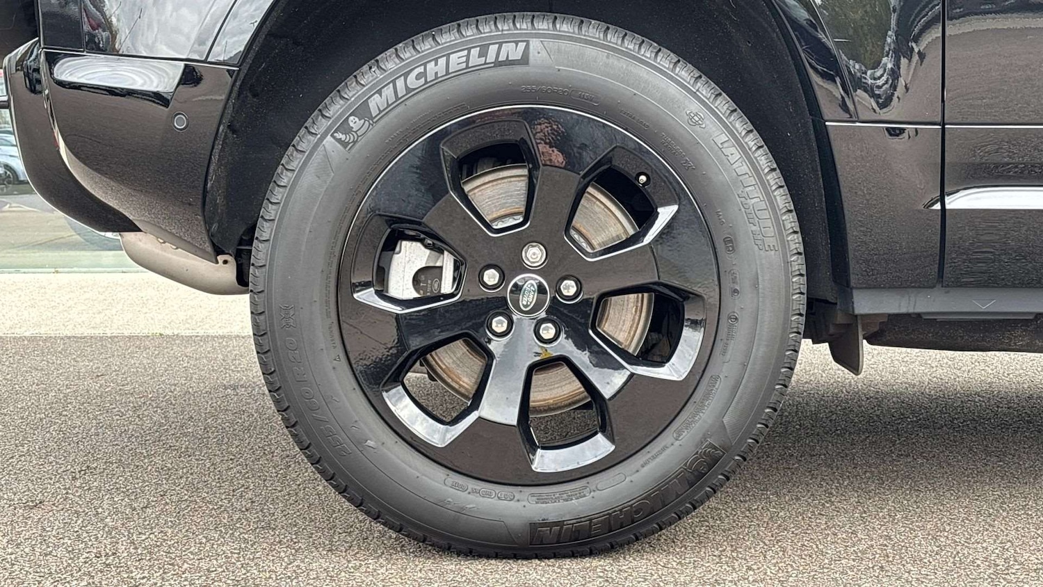 Used Land Rover Defender 2024 for sale - 76460318: Photo 30