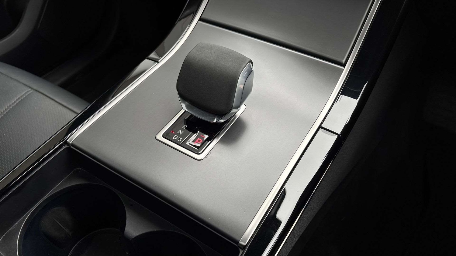 Used Land Rover Range Rover Velar 2023 for sale - 77553021: Photo 13