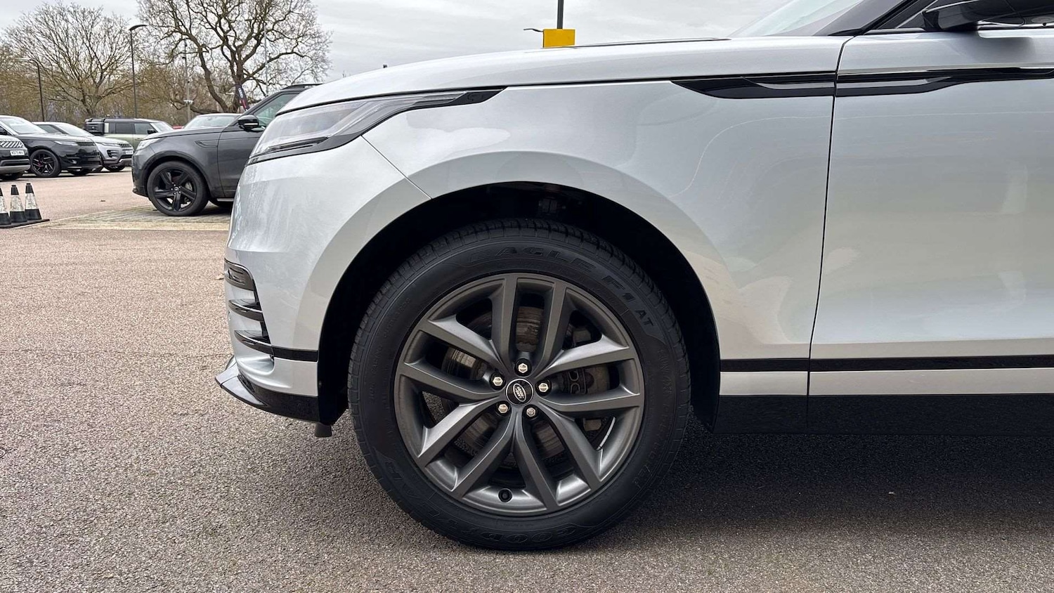 Used Land Rover Range Rover Velar 2023 for sale - 77553021: Photo 32