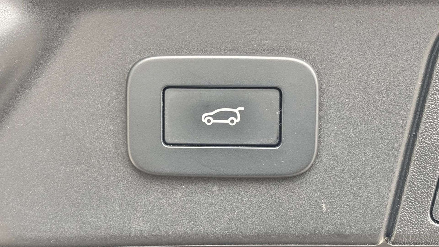 Used Land Rover Range Rover Velar 2023 for sale - 77553021: Photo 33