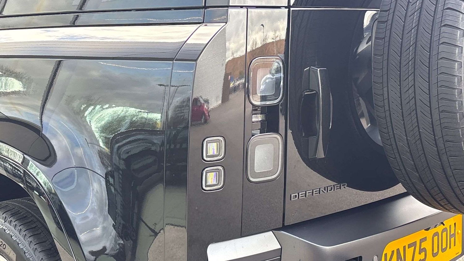 Used Land Rover Defender 90 2025 for sale - 77686671: Photo 19