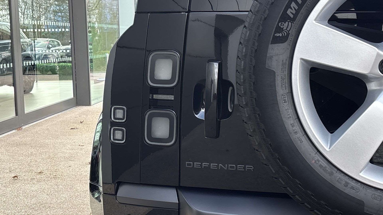 Used Land Rover Defender 90 2025 for sale - 77686671: Photo 26