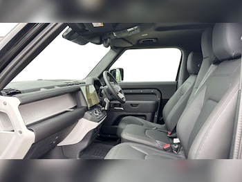 Used Land Rover Defender 2025 for sale - 78604279: Photo