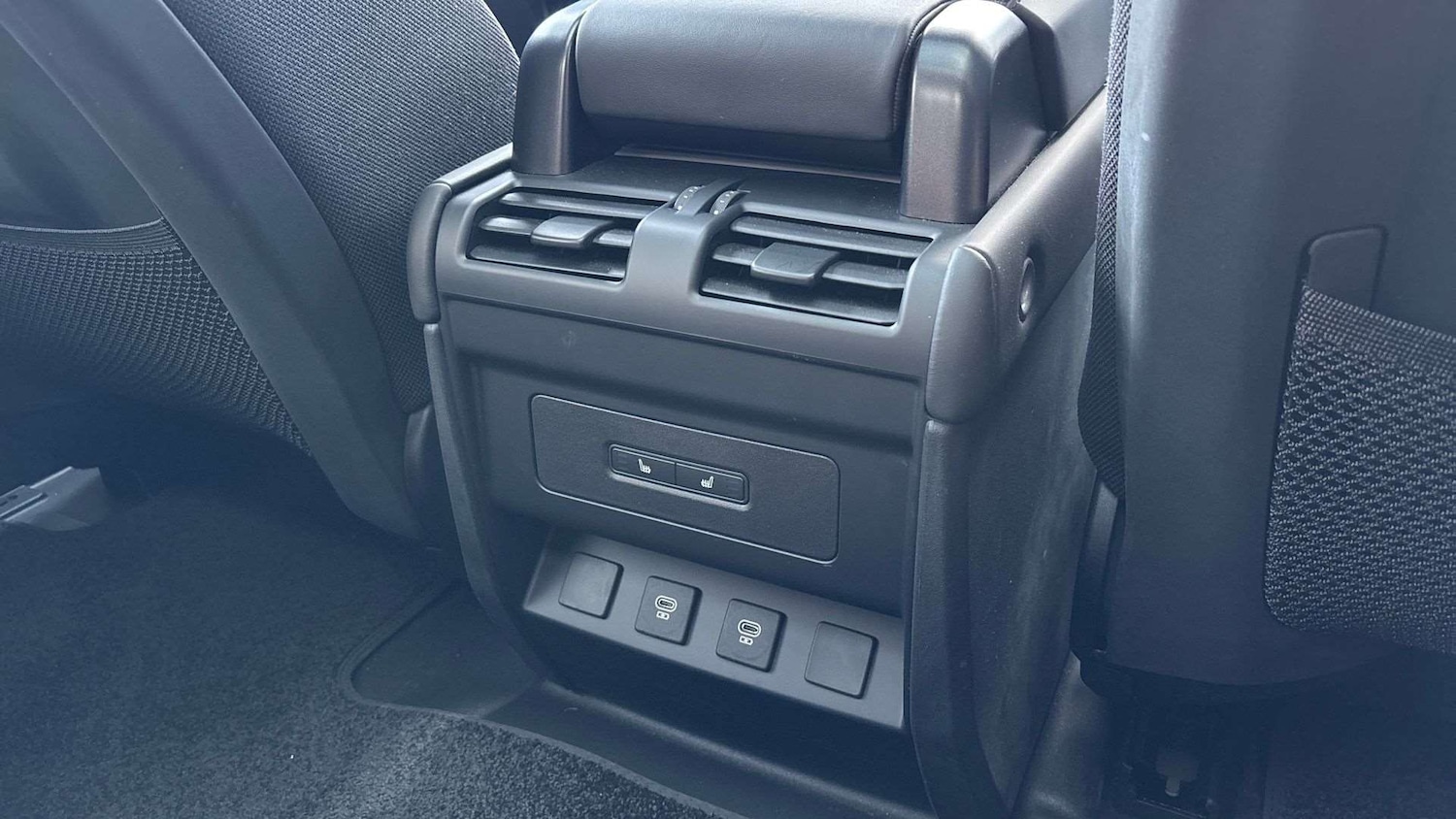 Used Land Rover Defender 2025 for sale - 77112275: Photo 18