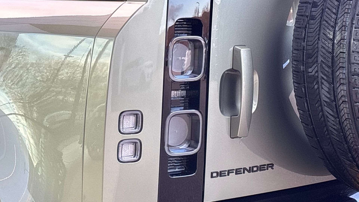 Used Land Rover Defender 2025 for sale - 77112275: Photo 19