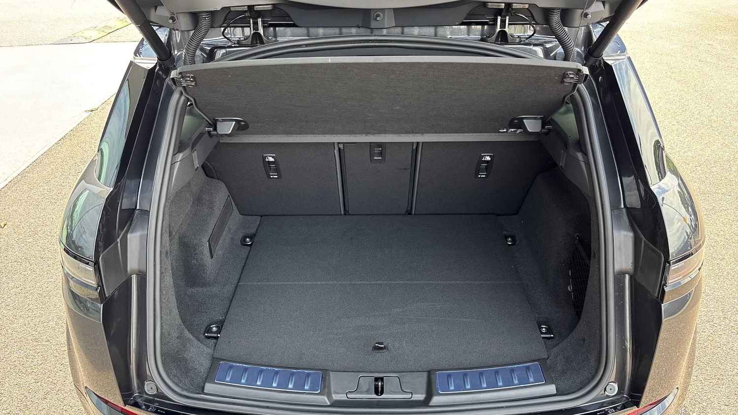 Used Land Rover Range Rover Evoque 2025 for sale - 76460090: Photo 10