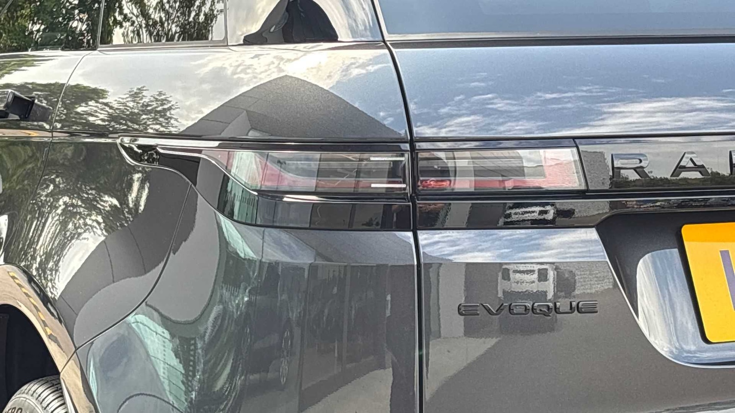 Used Land Rover Range Rover Evoque 2025 for sale - 76460090: Photo 19