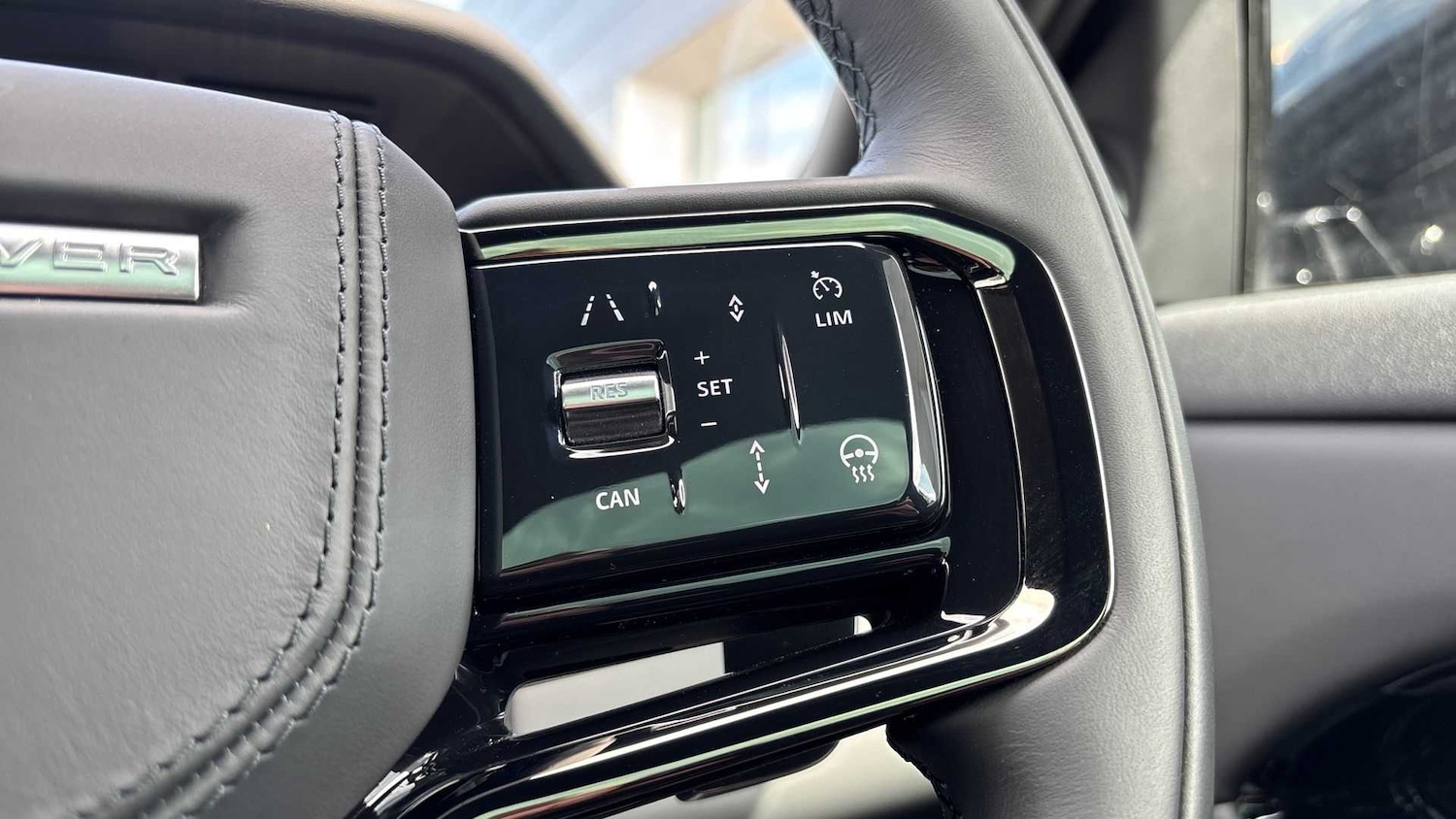 Used Land Rover Range Rover Evoque 2025 for sale - 76460090: Photo 32