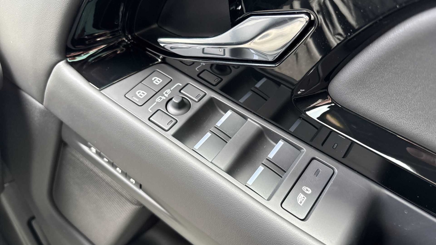 Used Land Rover Range Rover Evoque 2025 for sale - 76460090: Photo 33